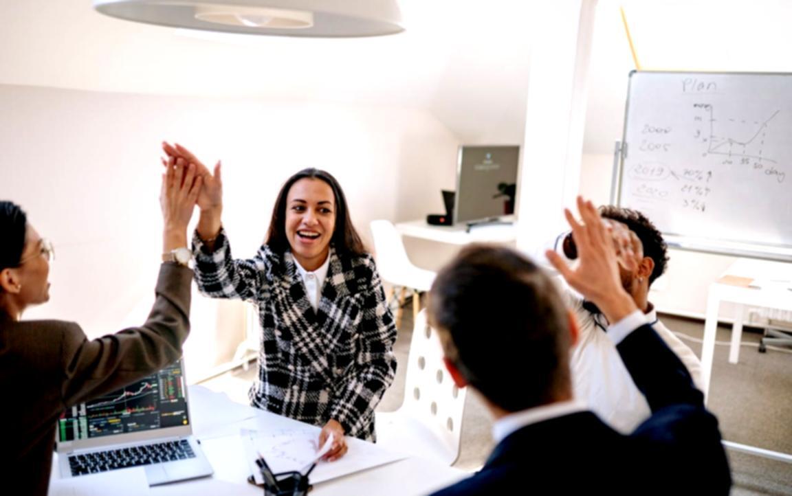 Процесс анализа финансовых данных и построения моделей